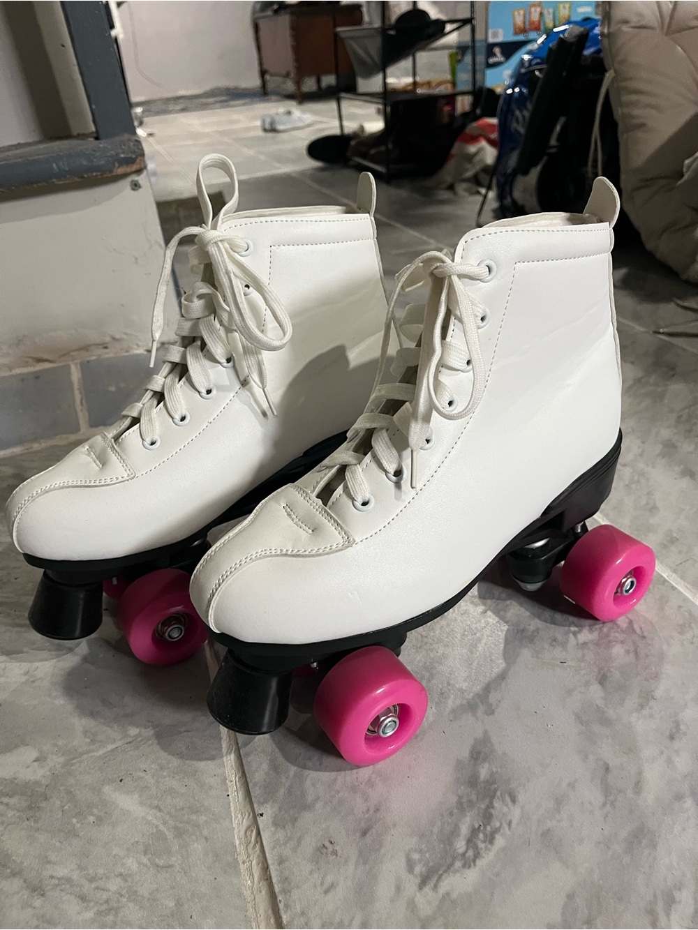 Classic White High-Top Roller Skates with Pink Wheels